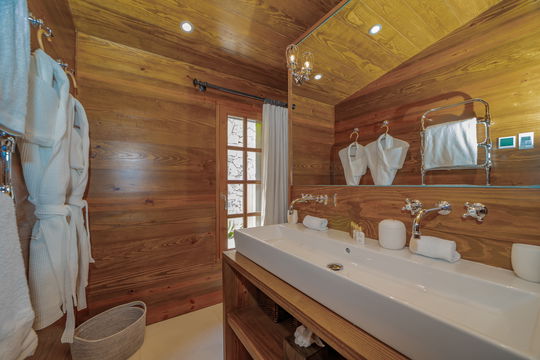 VILLA NUREYEV BEDROOM2 7