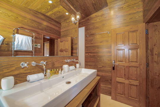 VILLA NUREYEV BEDROOM2 8