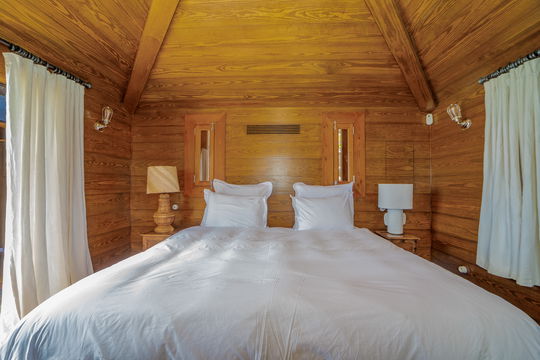 VILLA NUREYEV BEDROOM3 4