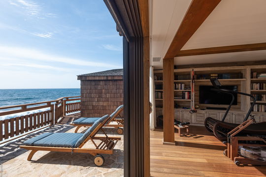 VILLA NUREYEV FITNESS ROOM & MASSAGE ROOM 3