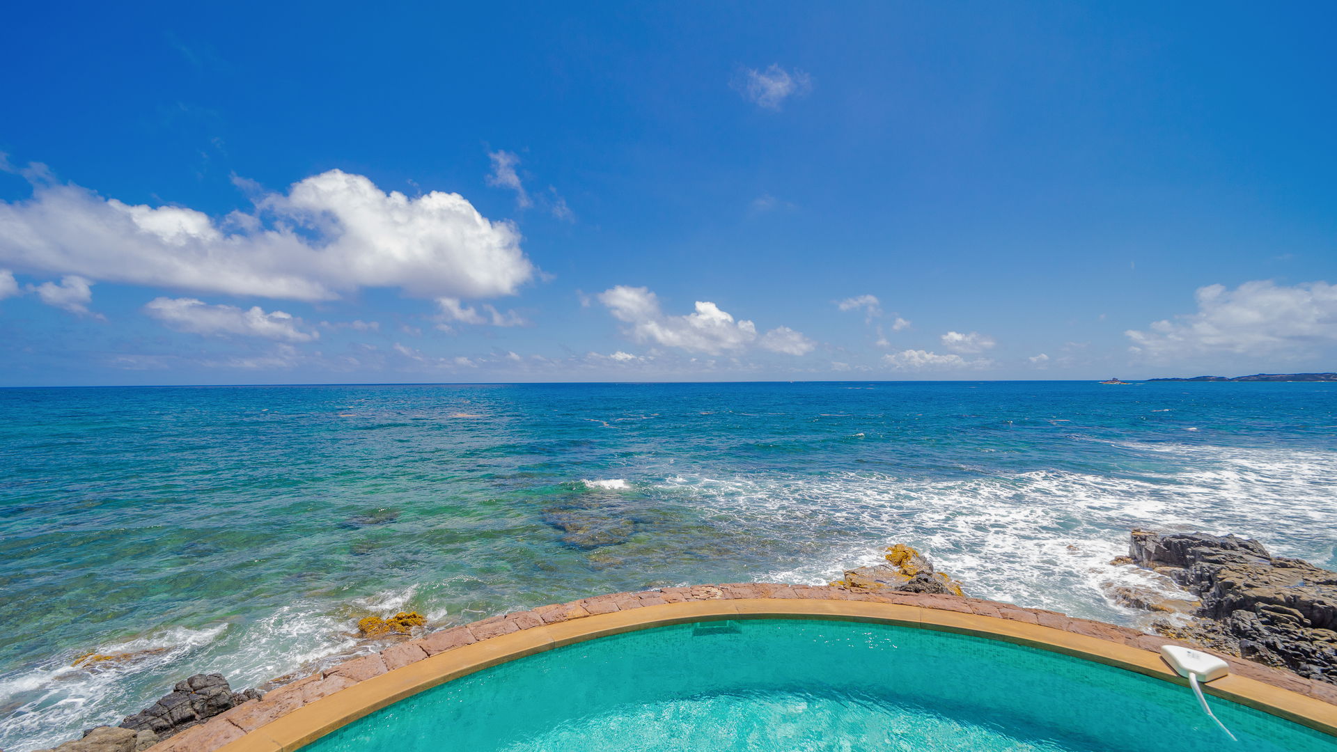 JACUZZI