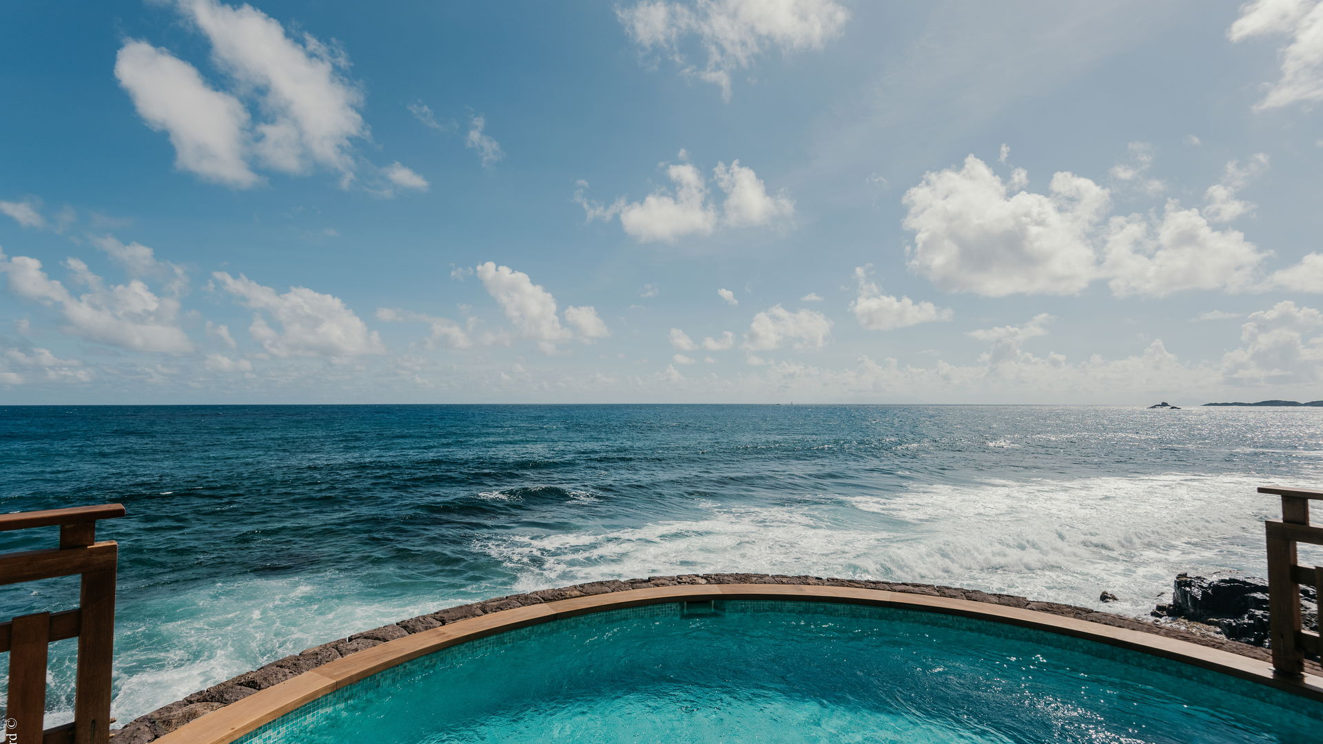 JACUZZI