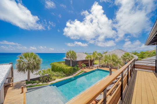 VILLA OVER THE OCEAN BEDROOM1 11