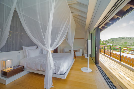VILLA OVER THE OCEAN BEDROOM1 3