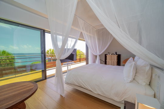 VILLA OVER THE OCEAN BEDROOM1 5