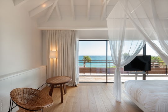 VILLA OVER THE OCEAN BEDROOM1 6