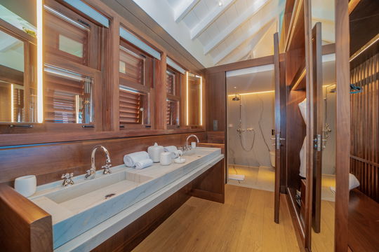 VILLA OVER THE OCEAN BEDROOM4 9