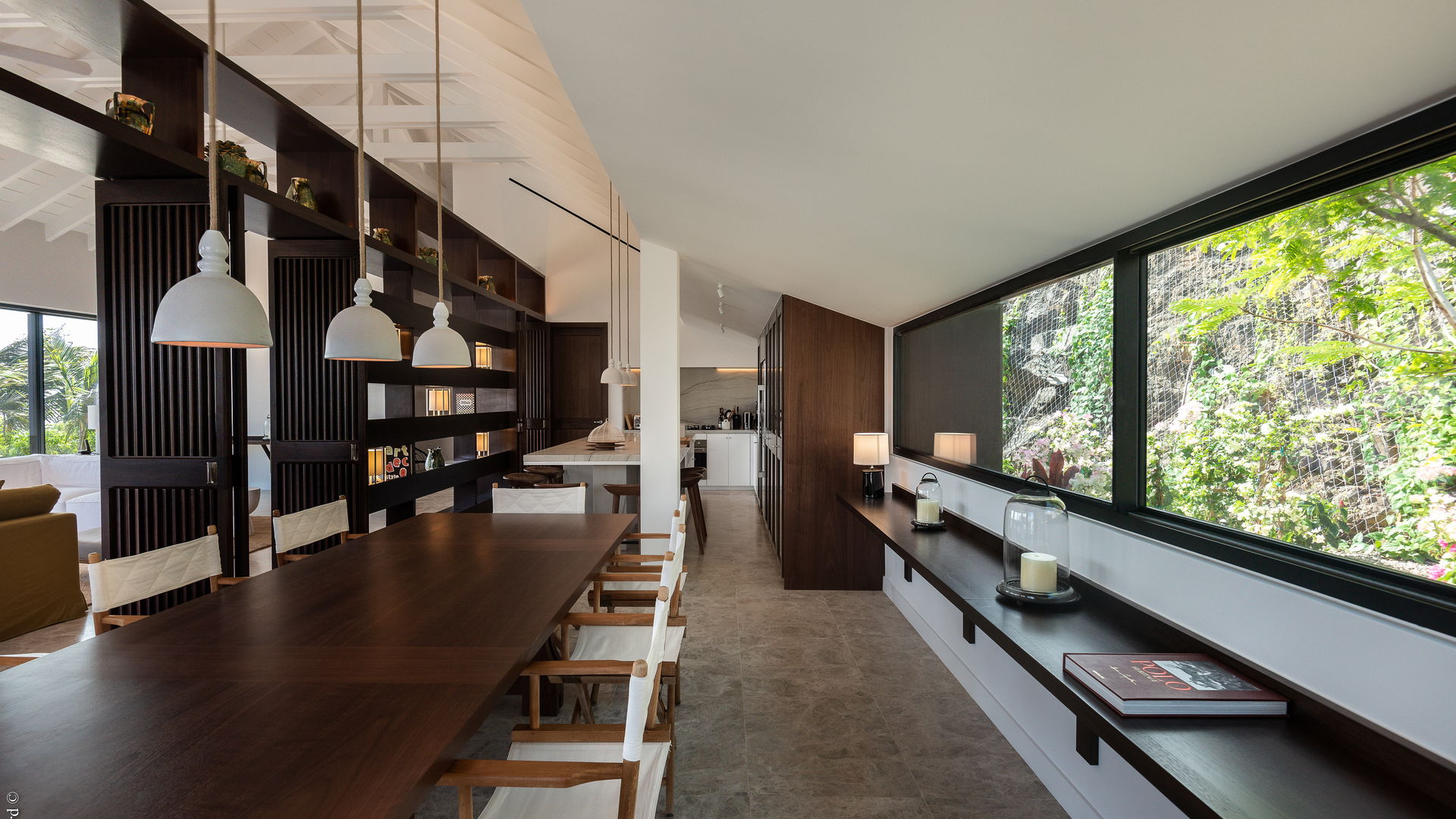 KITCHEN & DINING AREA