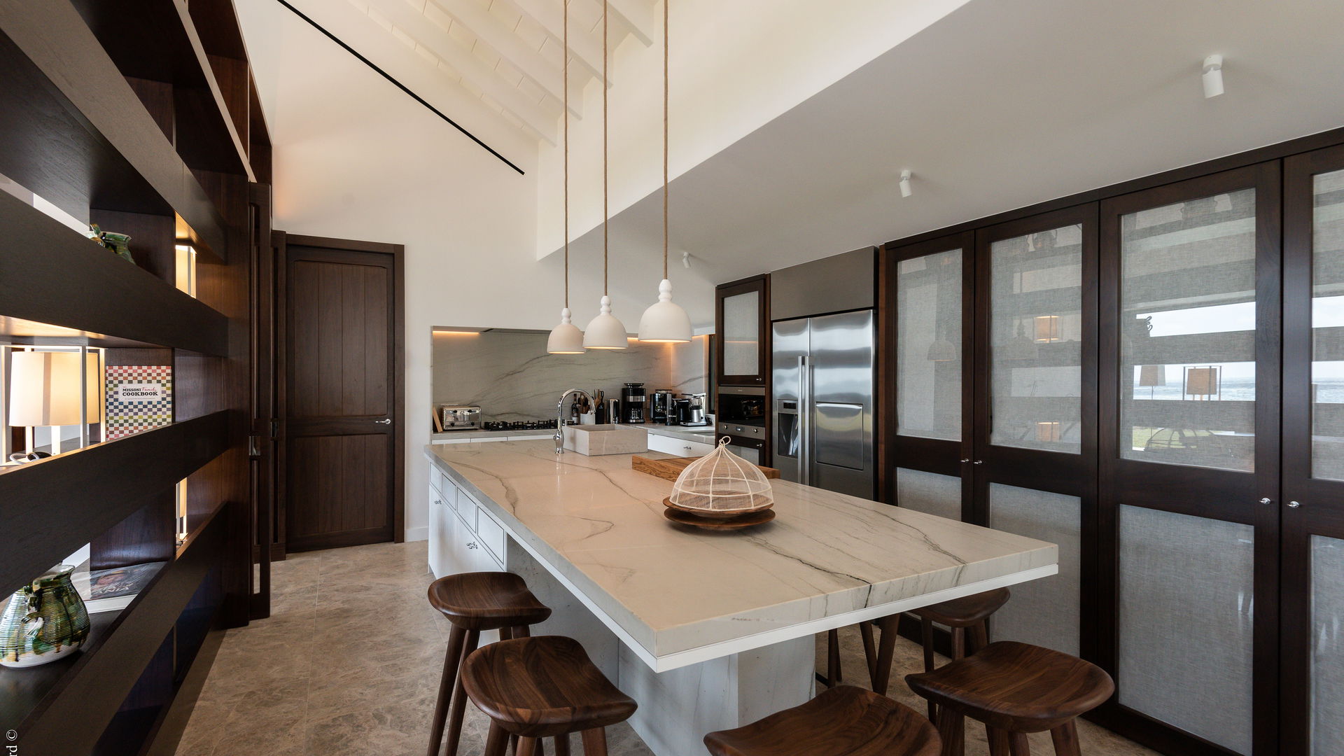 KITCHEN & DINING AREA