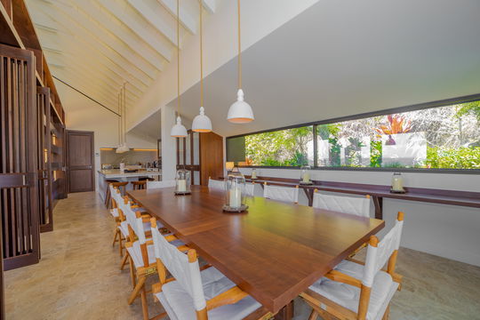VILLA OVER THE OCEAN KITCHEN & DINING AREA 7