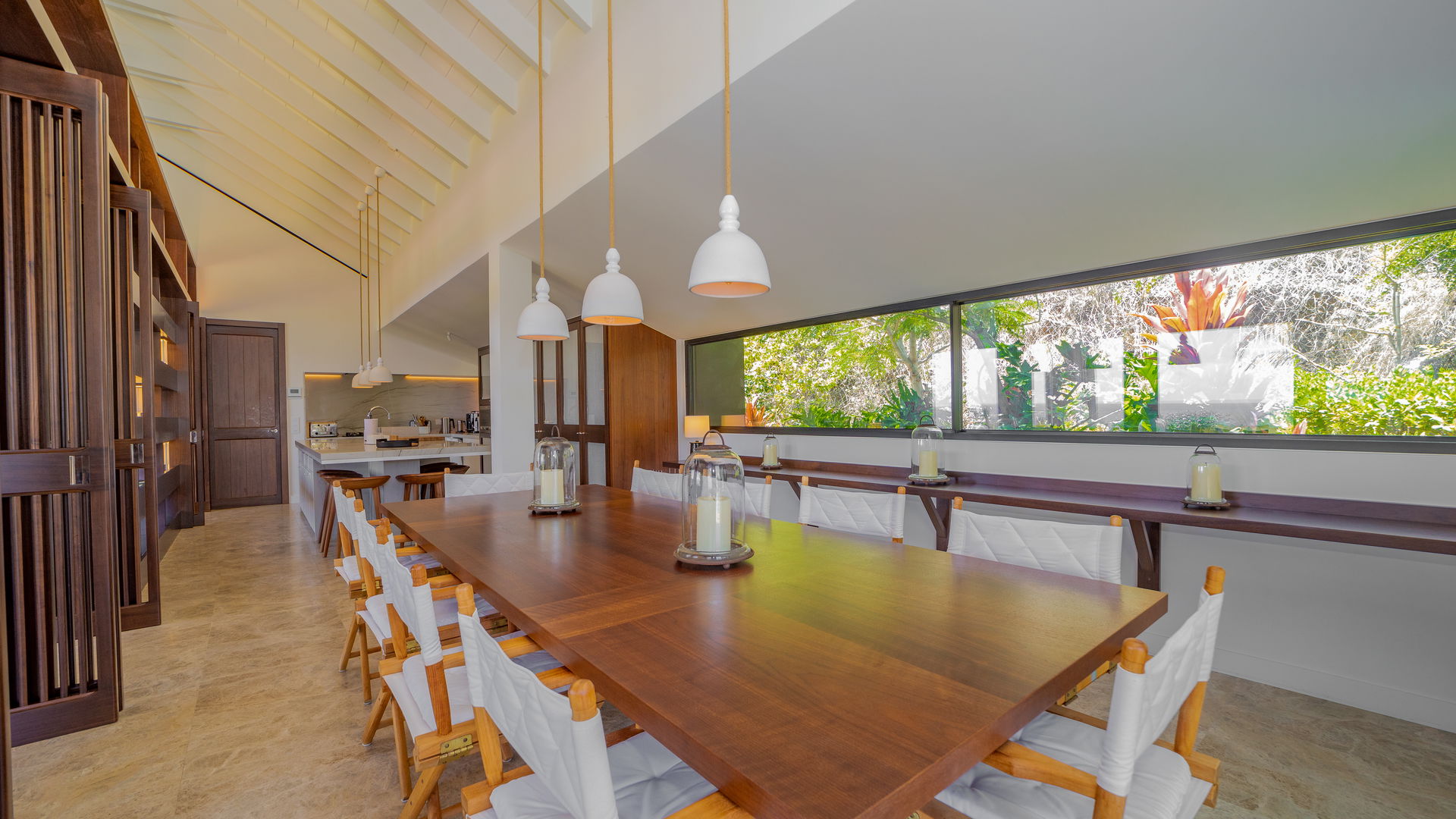 KITCHEN & DINING AREA
