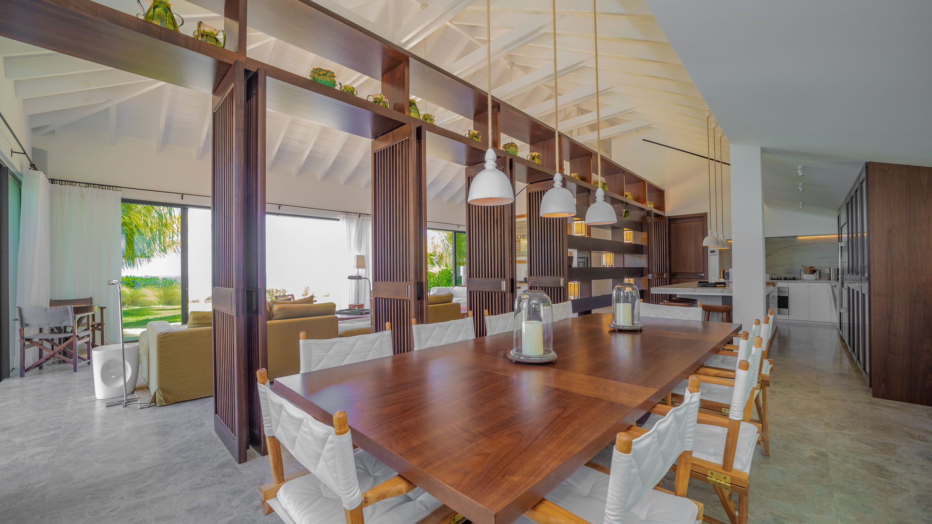 KITCHEN & DINING AREA