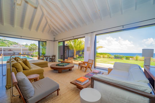 VILLA OVER THE OCEAN LIVING AREA 3