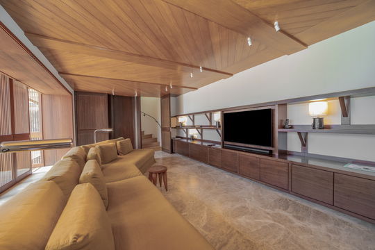 VILLA OVER THE OCEAN LOUNGE ROOM 4