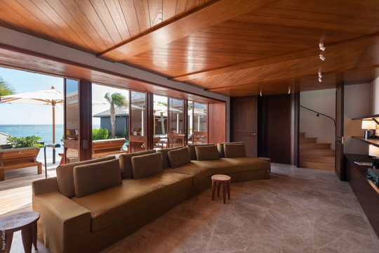 VILLA OVER THE OCEAN LOUNGE ROOM 5