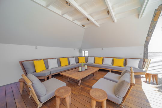 VILLA OVER THE OCEAN OUTDOOR LOUNGE AREA 3