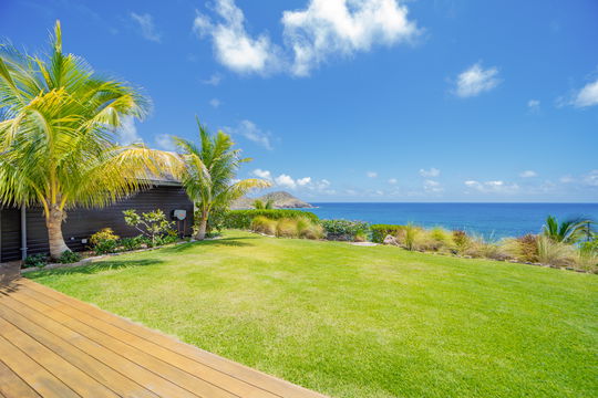 VILLA OVER THE OCEAN OUTDOORS 3
