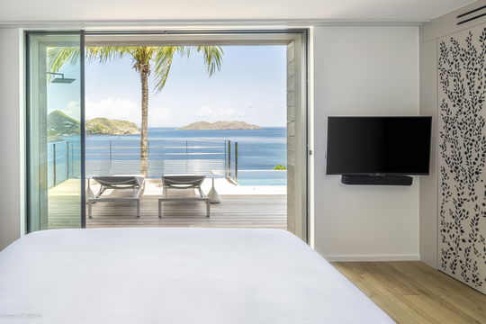 VILLA AMOR VIEW BEDROOM1 1