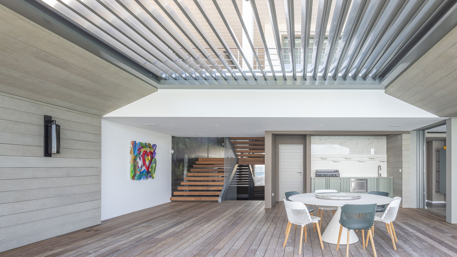 KITCHEN & DINING AREA