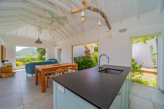 VILLA PAILLE EN QUEUE KITCHEN & DINING AREA 5