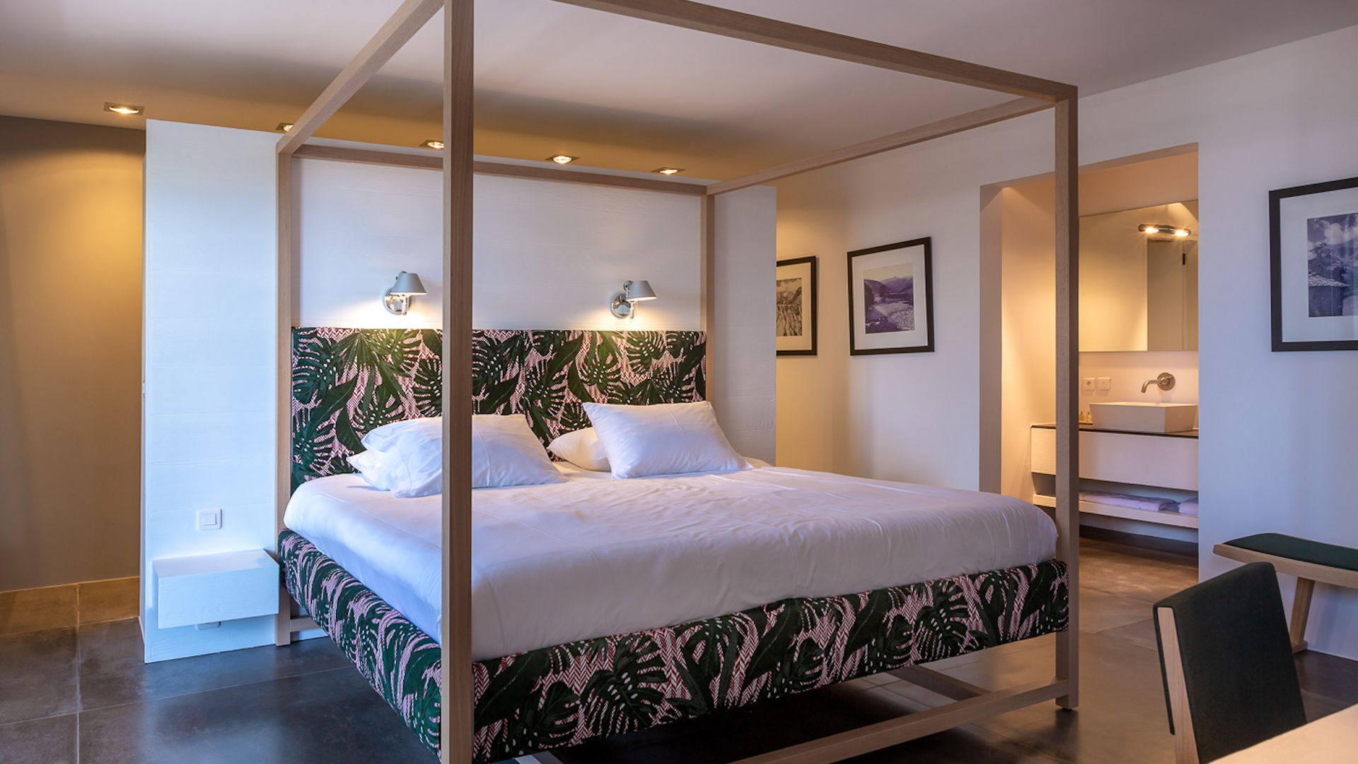 BEDROOM 1