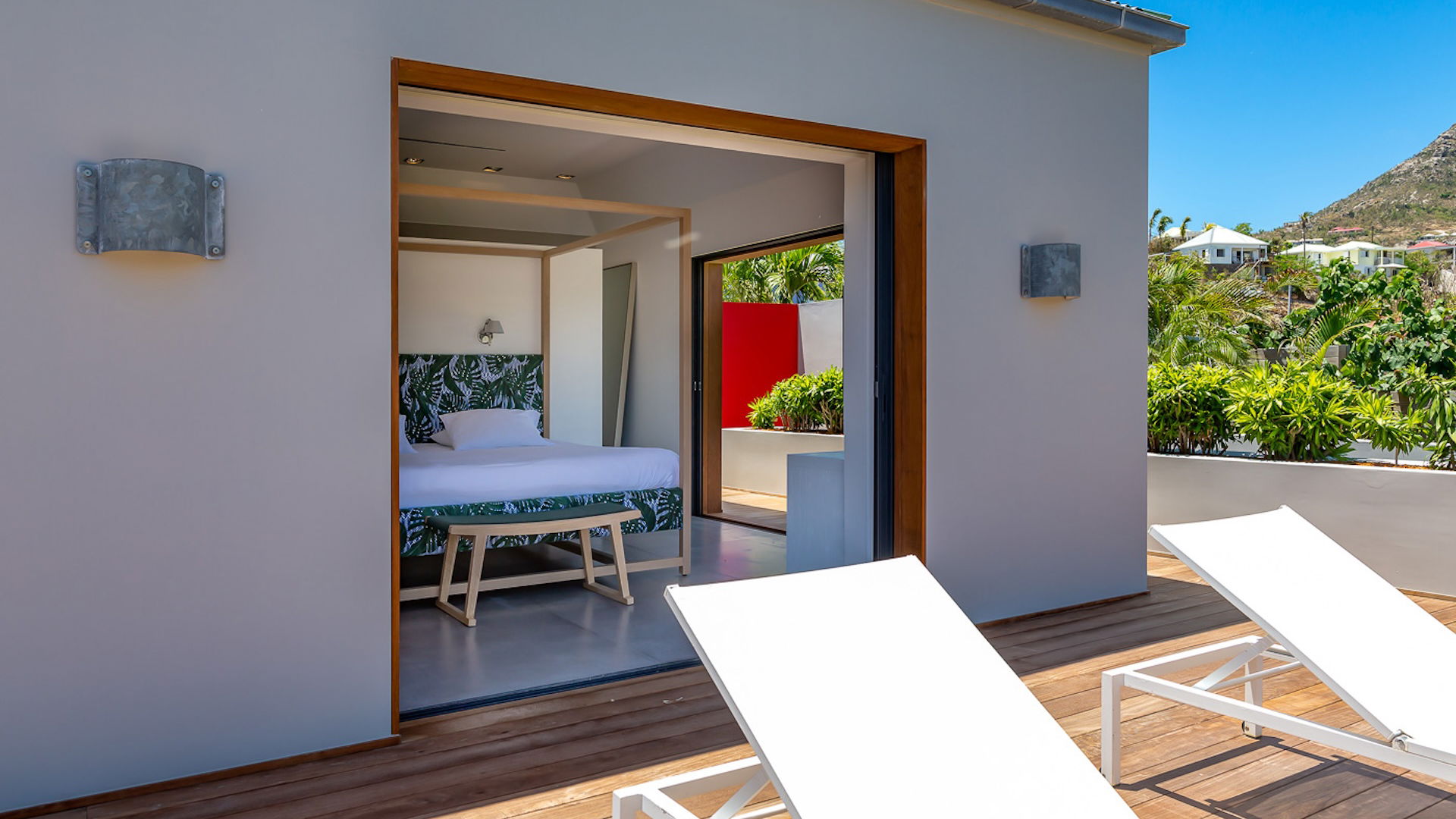 BEDROOM 2