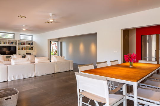 VILLA EDEN HOUSE KITCHEN & DINING AREA 1