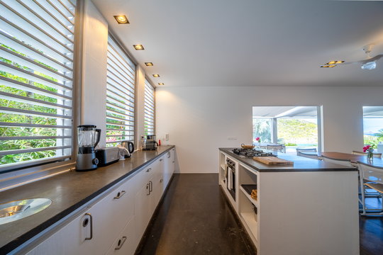 VILLA EDEN HOUSE KITCHEN & DINING AREA 15