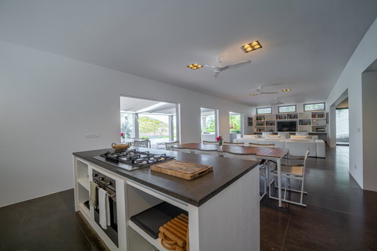 VILLA EDEN HOUSE KITCHEN & DINING AREA 16
