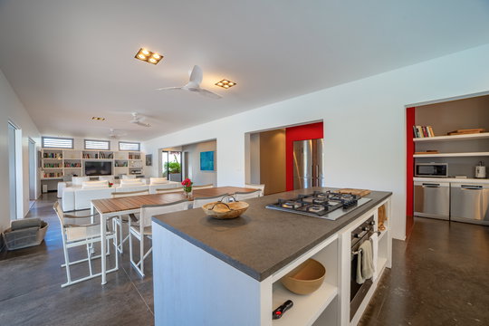 VILLA EDEN HOUSE KITCHEN & DINING AREA 17