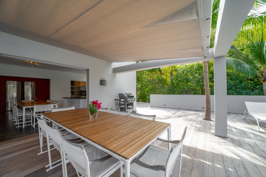 VILLA EDEN HOUSE KITCHEN & DINING AREA 26