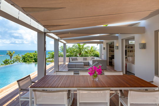 VILLA EDEN HOUSE KITCHEN & DINING AREA 8