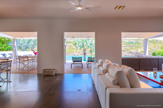 VILLA EDEN HOUSE LIVING AREA 3