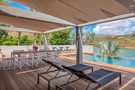 VILLA EDEN HOUSE OUTDOOR LOUNGE AREA 2