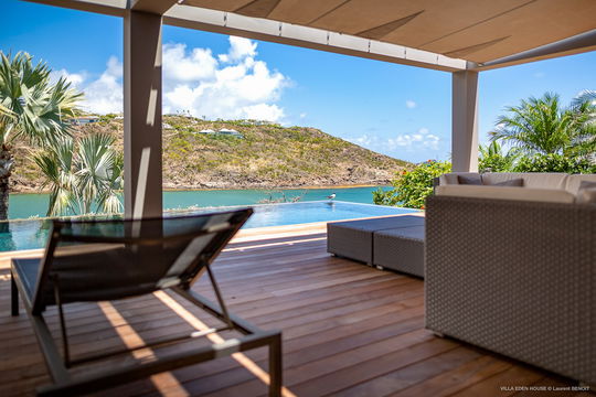 VILLA EDEN HOUSE OUTDOOR LOUNGE AREA 8