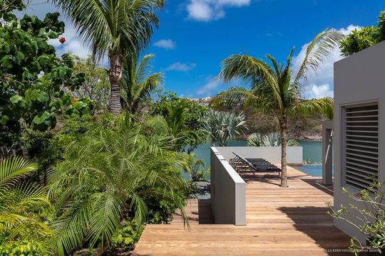VILLA EDEN HOUSE OUTDOORS 3