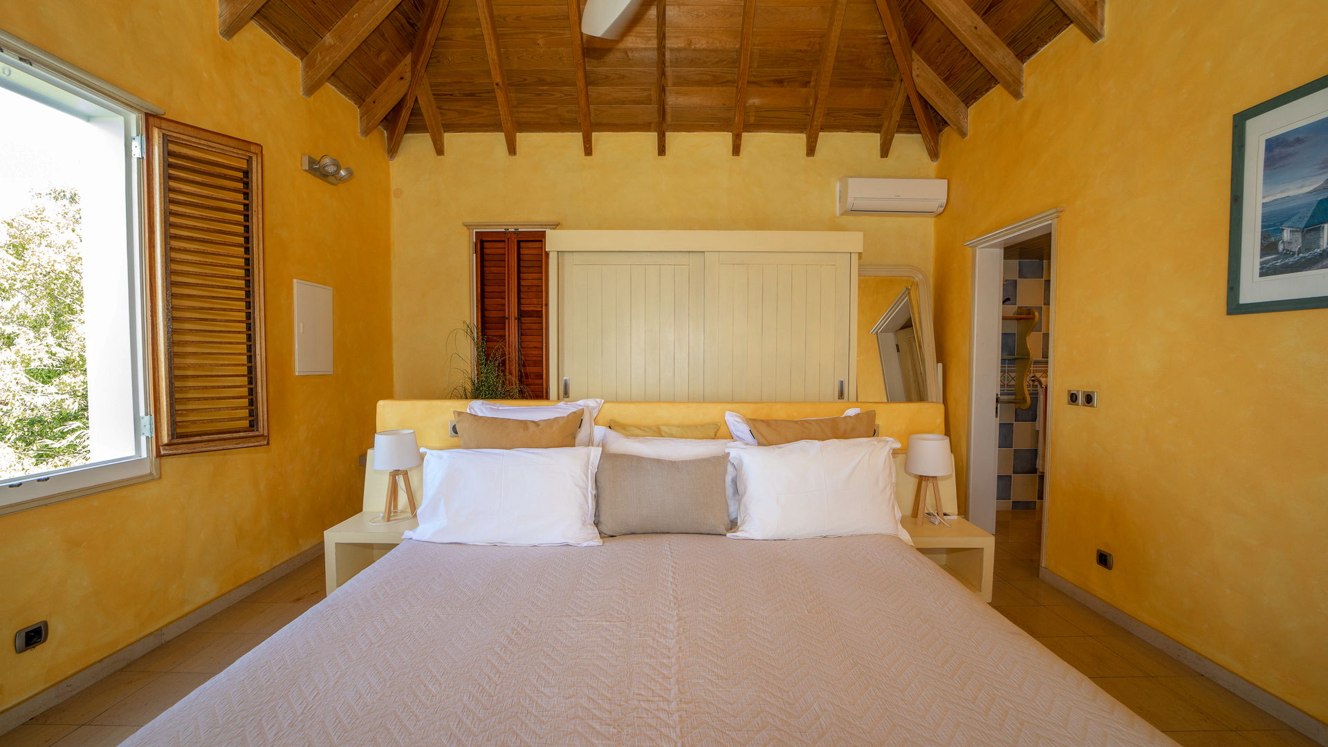 BEDROOM 1