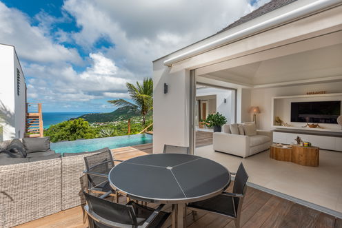 VILLA OCALM KITCHEN & DINING AREA 2