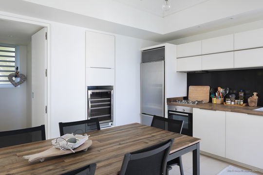 VILLA OCALM KITCHEN & DINING AREA 4