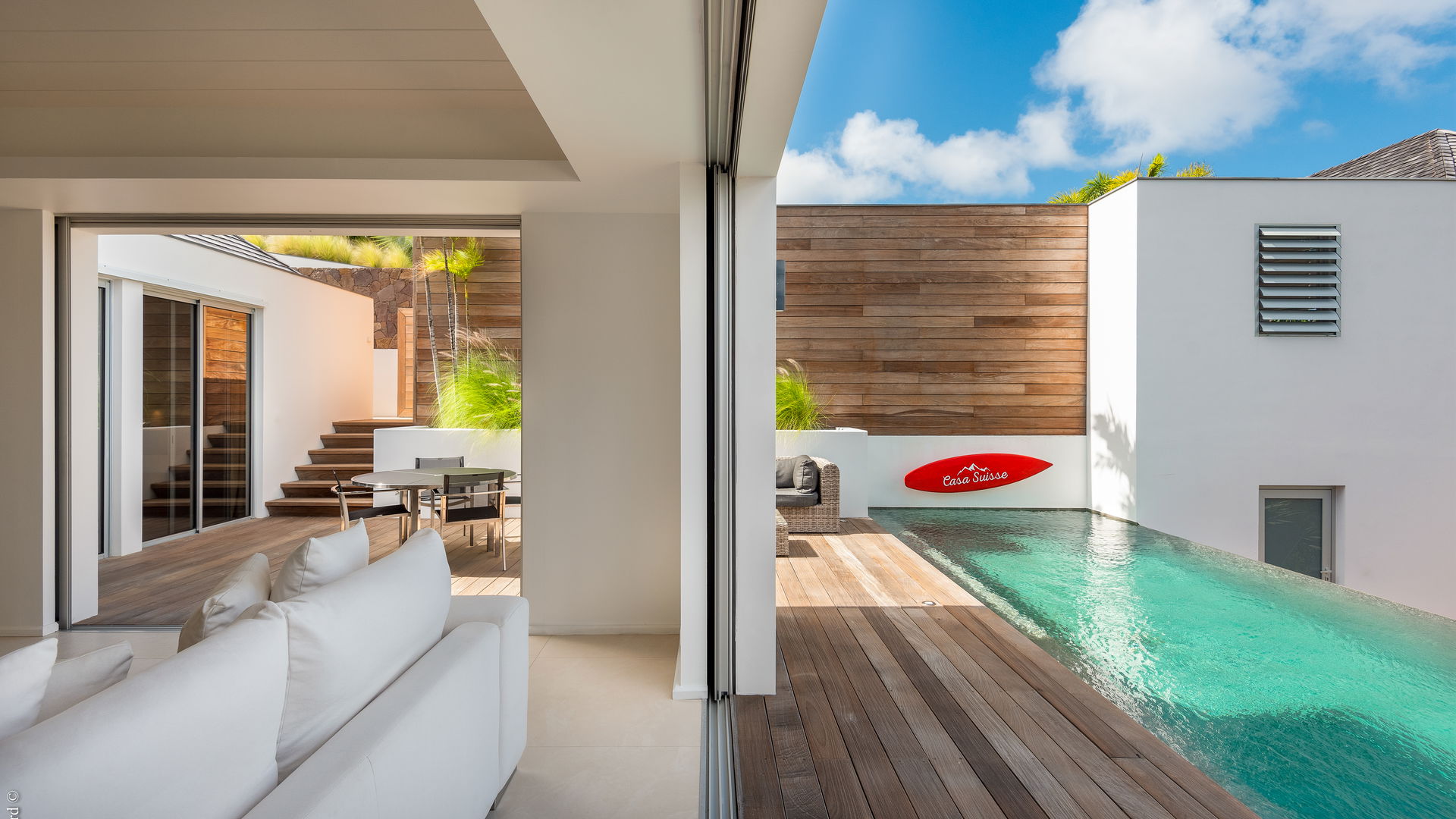 POOL & TERRACE