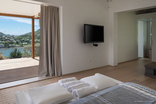 VILLA COSMOS BEDROOM1 6
