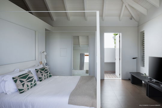 VILLA COSMOS BEDROOM2 1