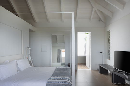 VILLA COSMOS BEDROOM2 2