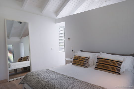 VILLA COSMOS BEDROOM3 1