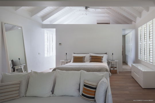 VILLA COSMOS BEDROOM3 4