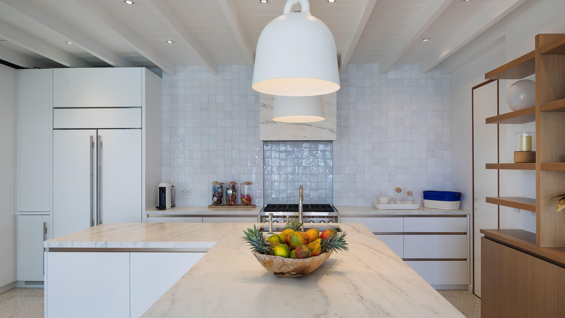 KITCHEN & DINING AREA