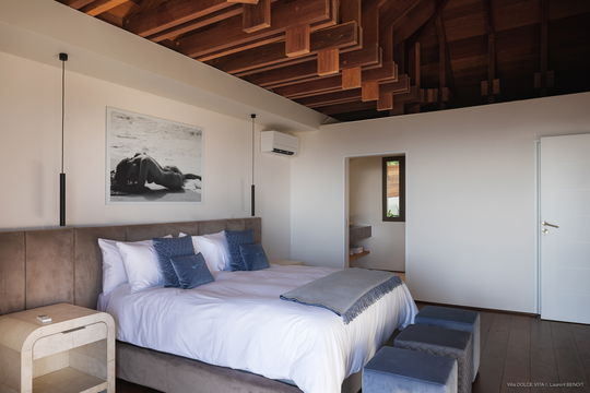 VILLA DOLCE VITA BEDROOM1 3