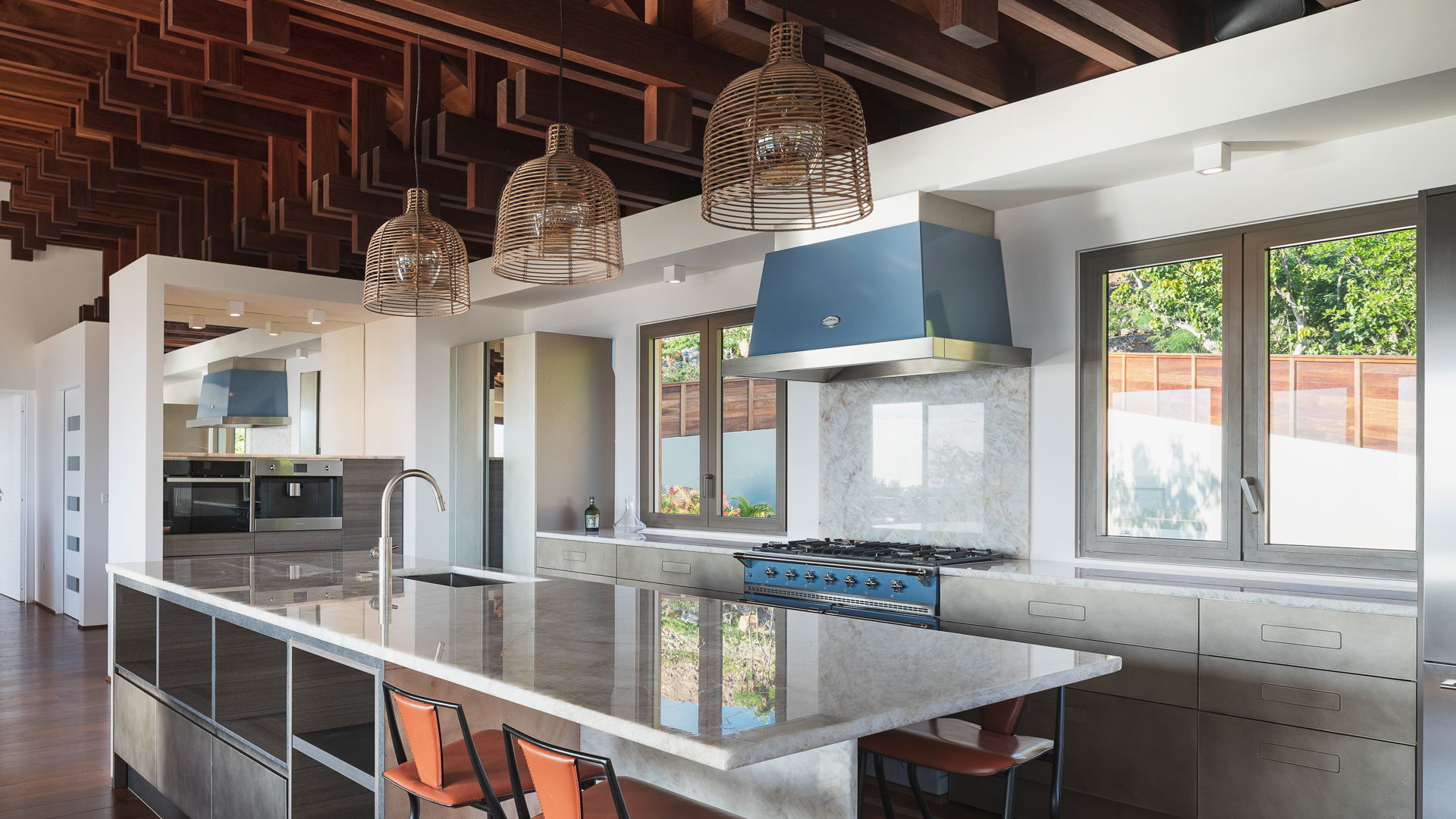 KITCHEN & DINING AREA