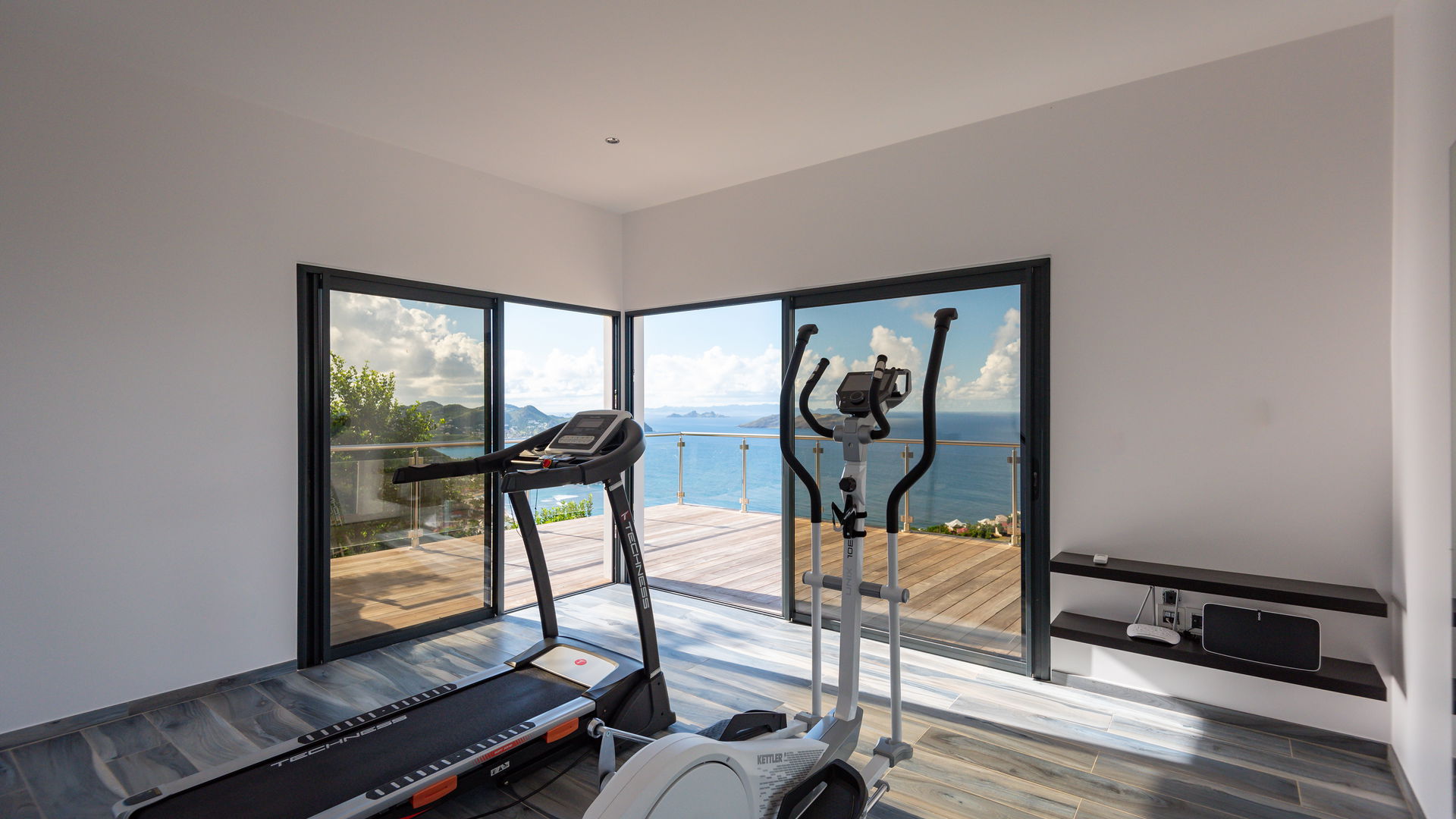 FITNESS AREA