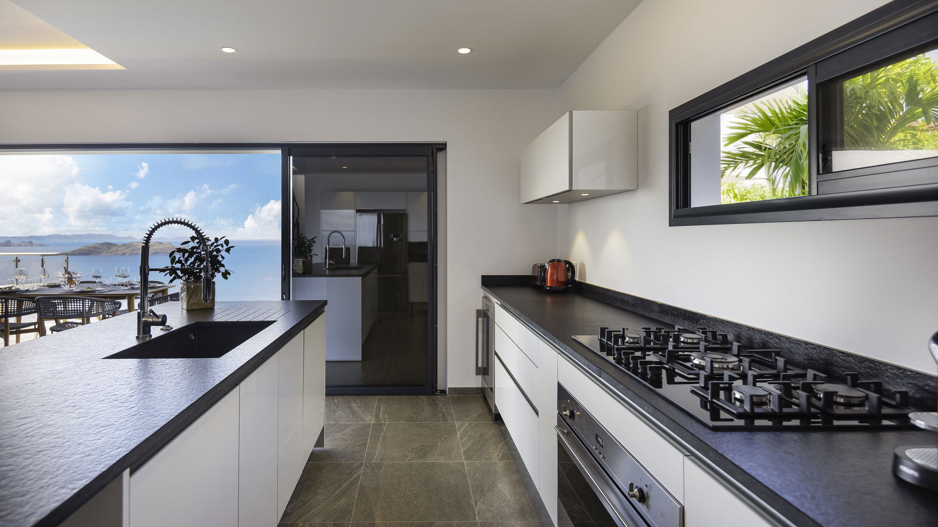 KITCHEN & DINING AREA
